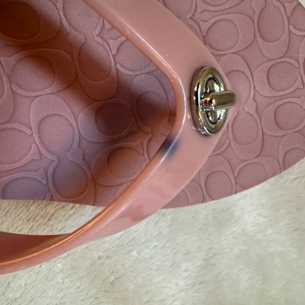 Coach - Size 5 / EU 35 - Pink - Flip Flops - Classic Style - Great Deal! - Picture 3 of 3